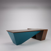 میز مدیریتی کاریزما